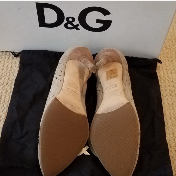 Dolce & Gabbana Perforated Gray Suede Heels Size 6,5 - Picture 4 of 6